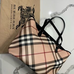 Burberry Nova Check Large